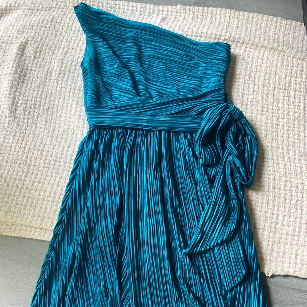 Lucy in The Sky, one shoulder teal mini dress